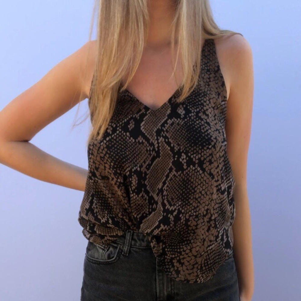 Snake print Zara cami! 🐍